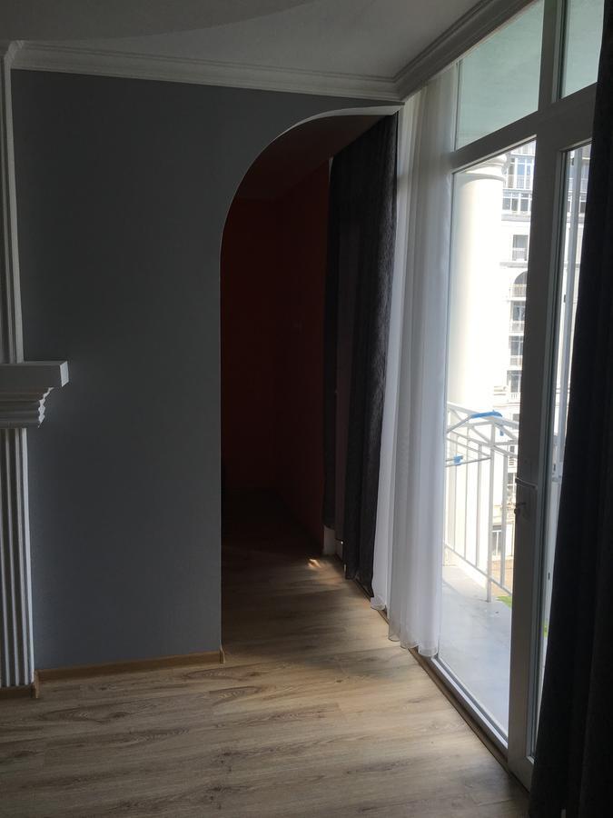 Apartment White Magnolia Batoumi Extérieur photo